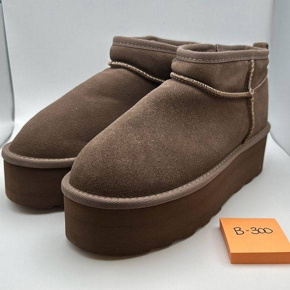 CUSHIONAIRE Women's Genuine Suede pull on platform boot +Memory Foam 7 TAUPE - Picture 3 of 7